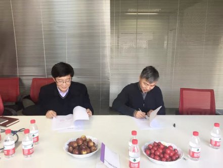 1-19101Q10HBa-lp 赤峰谈球吧官网-相信品牌力量与齐鲁工业大学合作签约典礼顺利进行